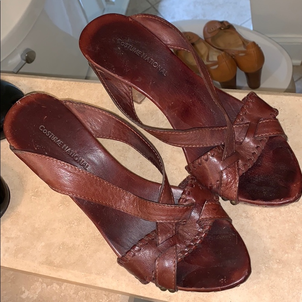 Costume National brown sandals!